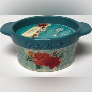 The Pioneer Woman Cheerful rose lace prairie grass 8 oz 3 wick candle